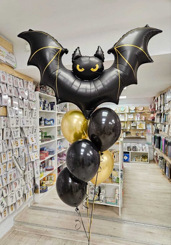 N-73 Hēlija balonu kompozīcija "Halloween balonu pušķis ar sikspārni".